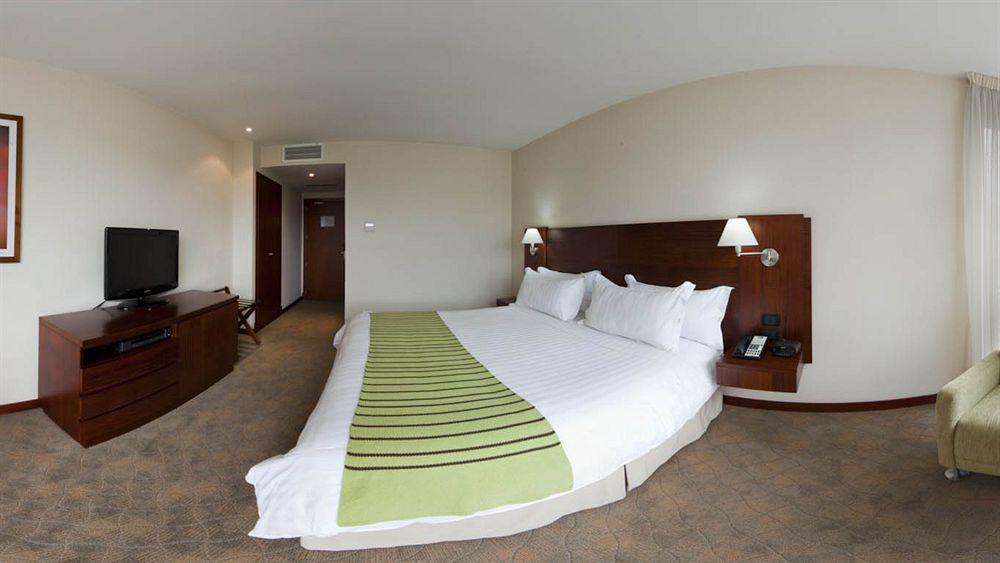 Holiday Inn Express Quito By Ihg Eksteriør billede