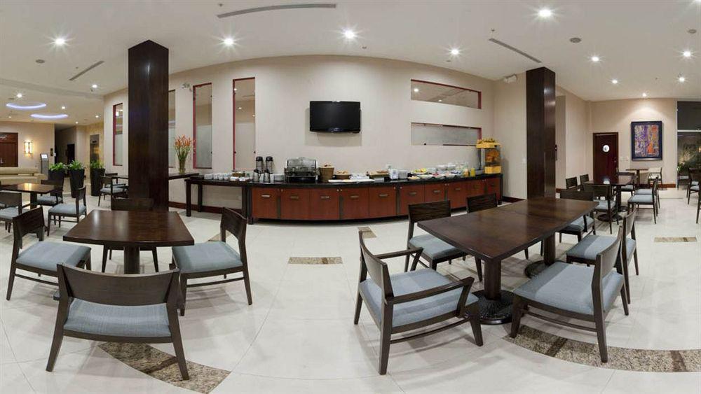 Holiday Inn Express Quito By Ihg Eksteriør billede
